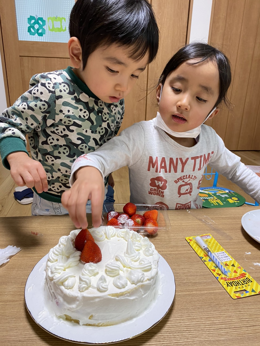 誕生日ケーキ 長崎での仏壇 仏具は はた仏具店でどうぞ